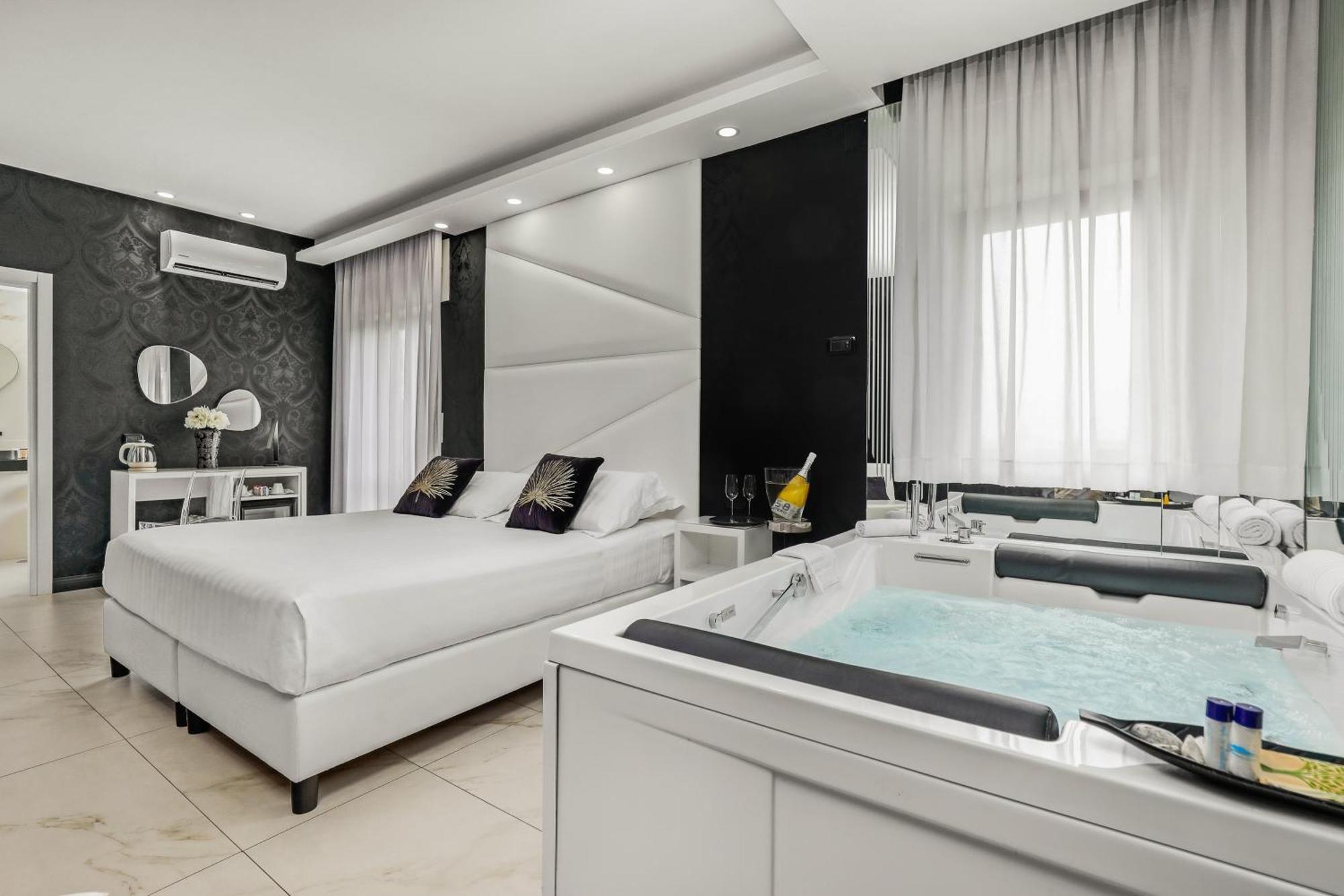 Reggia Suite Spa Hotel Caserta Dış mekan fotoğraf