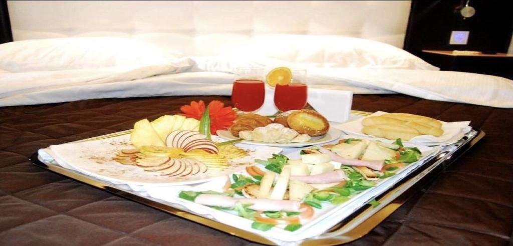 Reggia Suite Spa Hotel Caserta Restoran fotoğraf